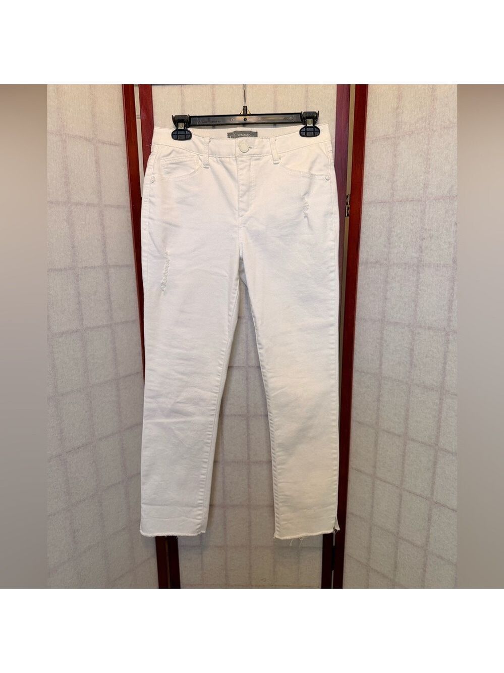 Wit & Wisdom Cropped White Skinny Jeans with Raw Hem - EUC - Size 4